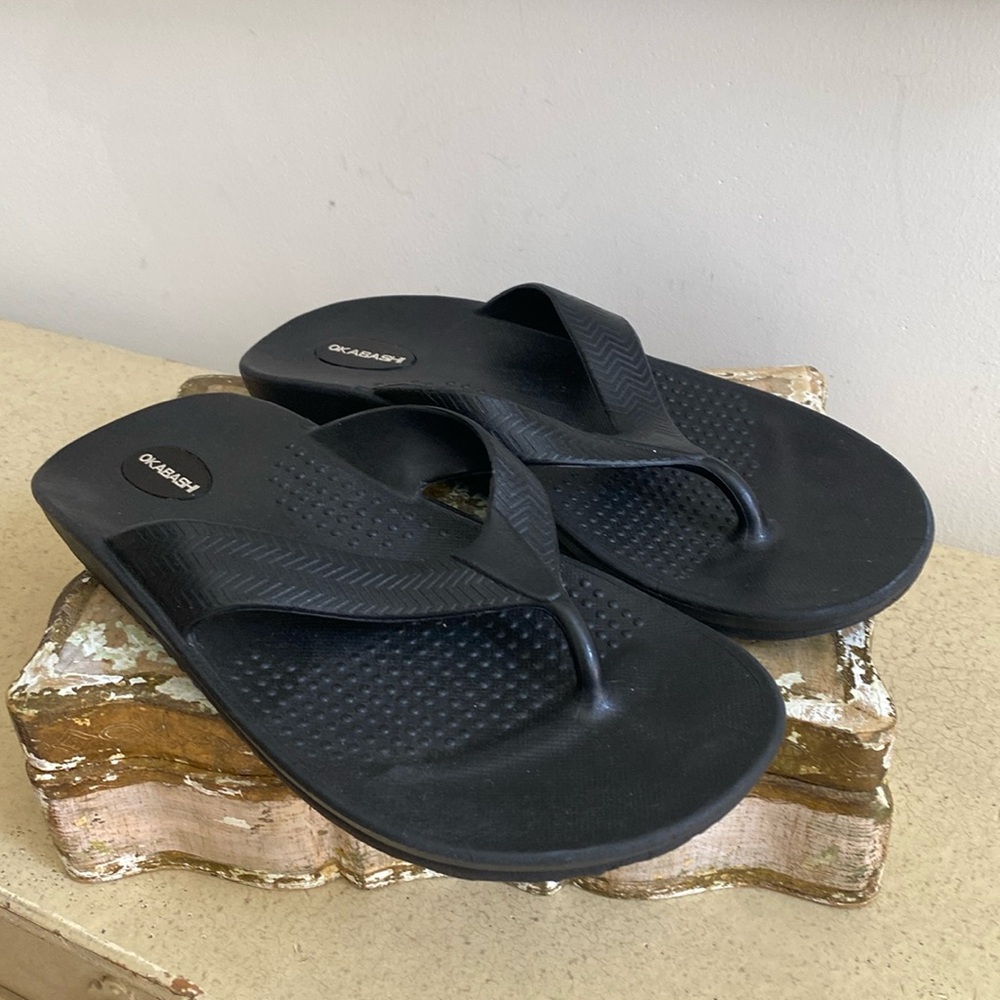 Okabashi Women's Black Flip-Flop Sandals